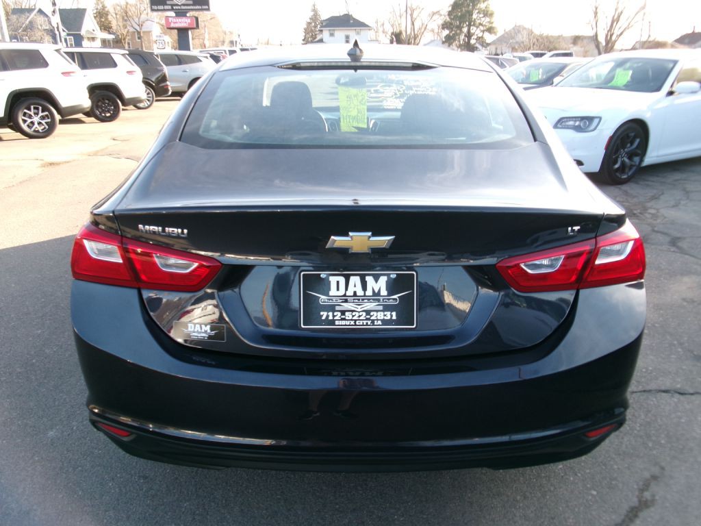 2023 Chevrolet Malibu Image 4