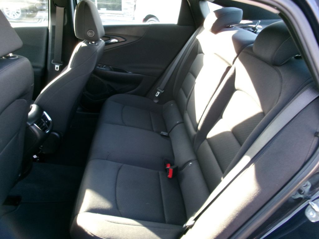 2023 Chevrolet Malibu Image 9