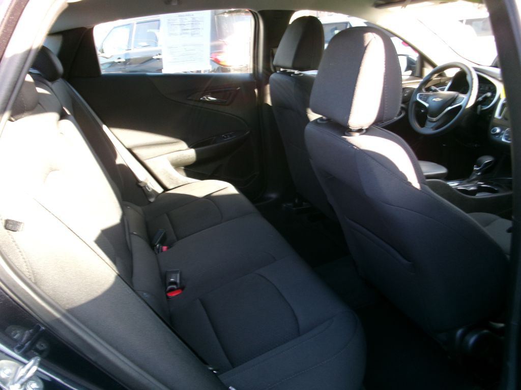 2023 Chevrolet Malibu Image 10