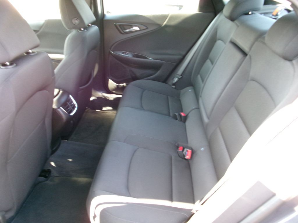 2023 Chevrolet Malibu Image 9