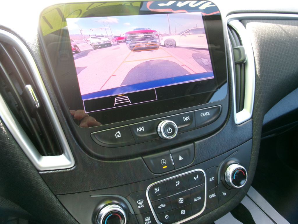 2023 Chevrolet Malibu Image 13