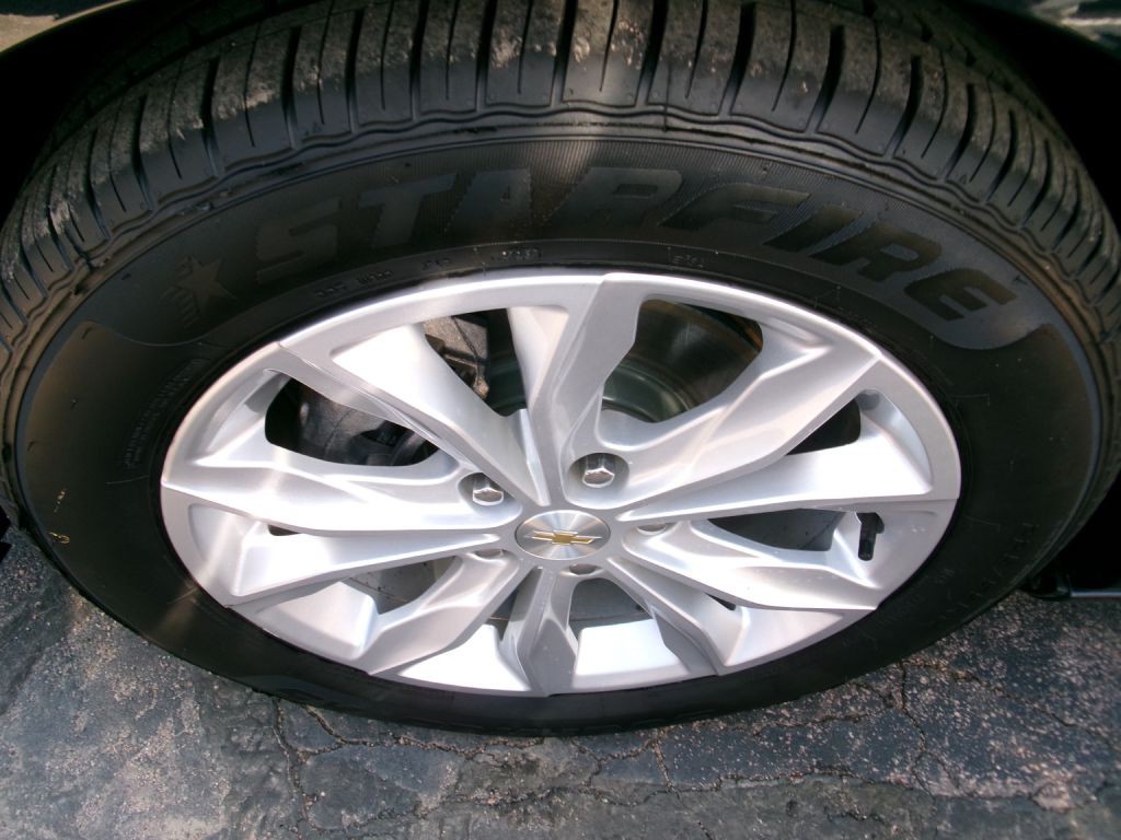 2023 Chevrolet Malibu Image 17