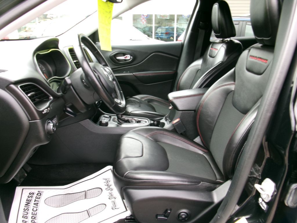 2021 Jeep Cherokee Image 8