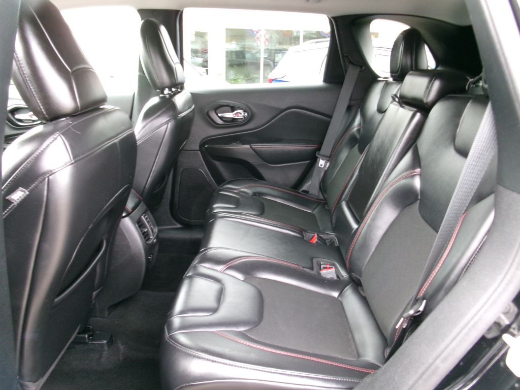 2021 Jeep Cherokee Image 9