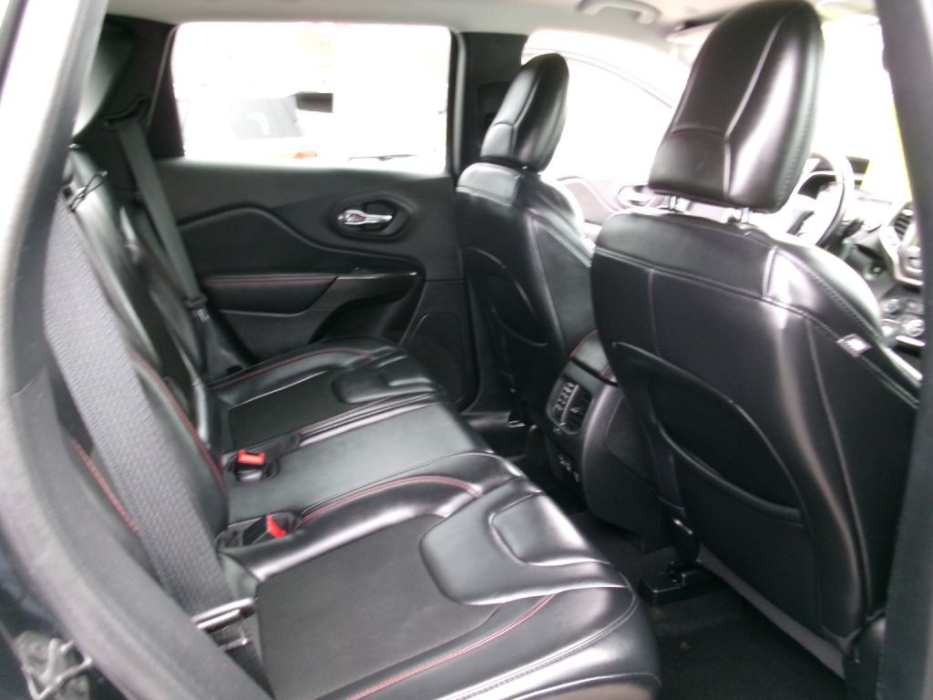 2021 Jeep Cherokee Image 10