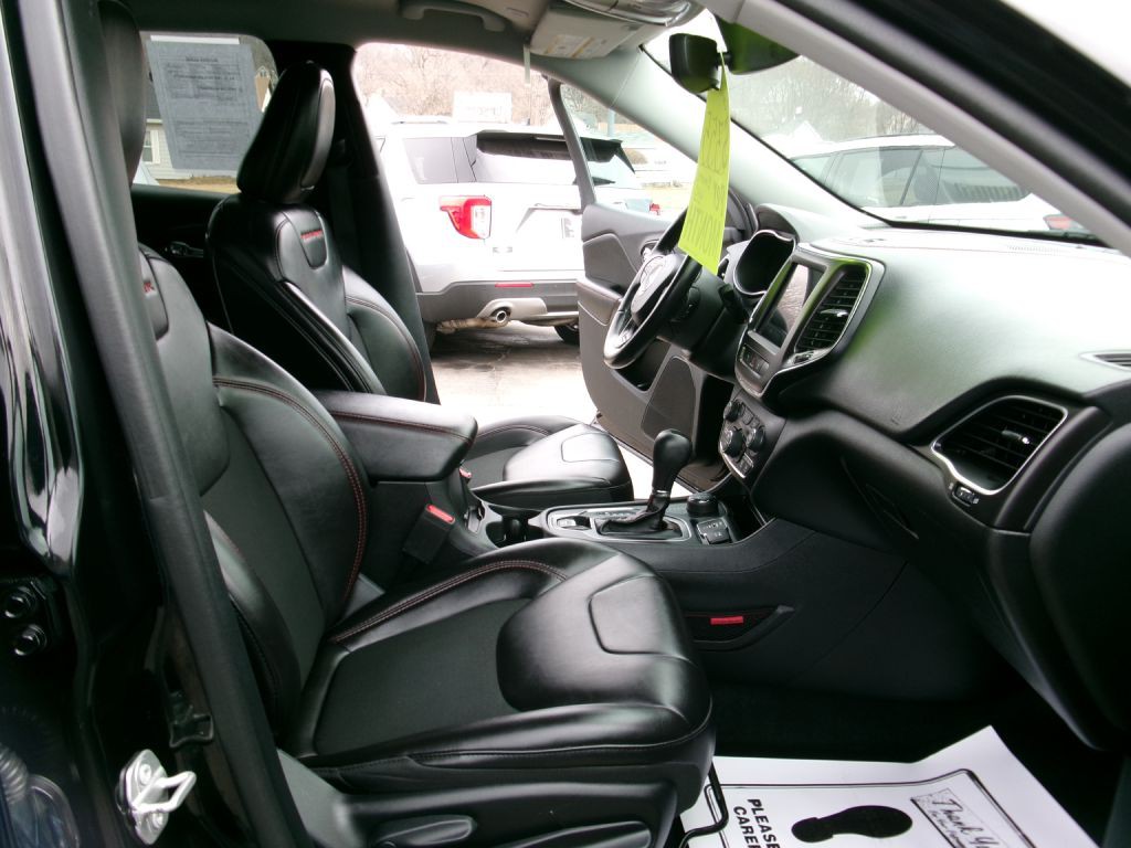 2021 Jeep Cherokee Image 11