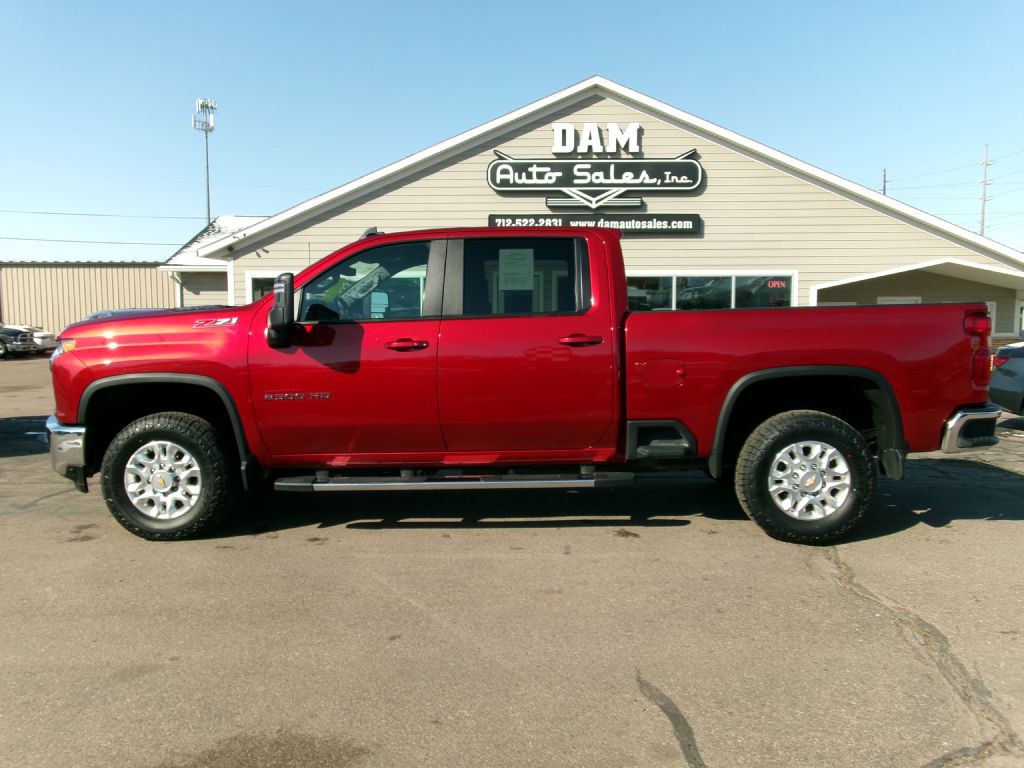 2023 Chevrolet Silverado 1500 Image 2