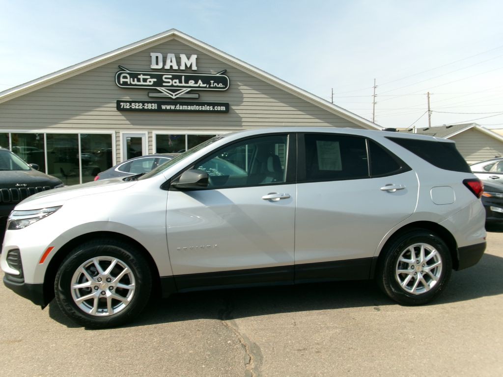 2022 Chevrolet Equinox Image 2