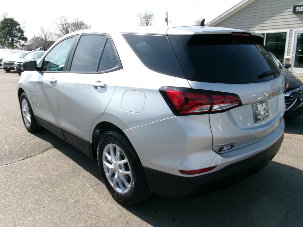 2022 Chevrolet Equinox Image 3