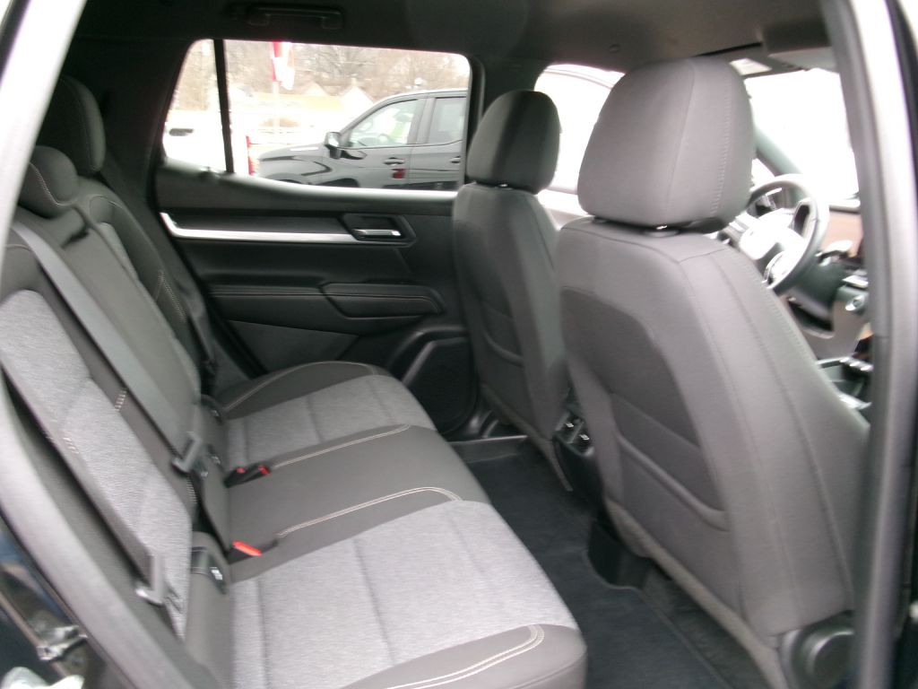 2025 GMC Terrain Image 10