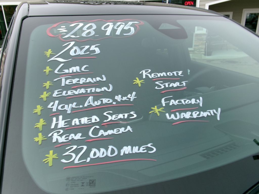 2025 GMC Terrain Image 18