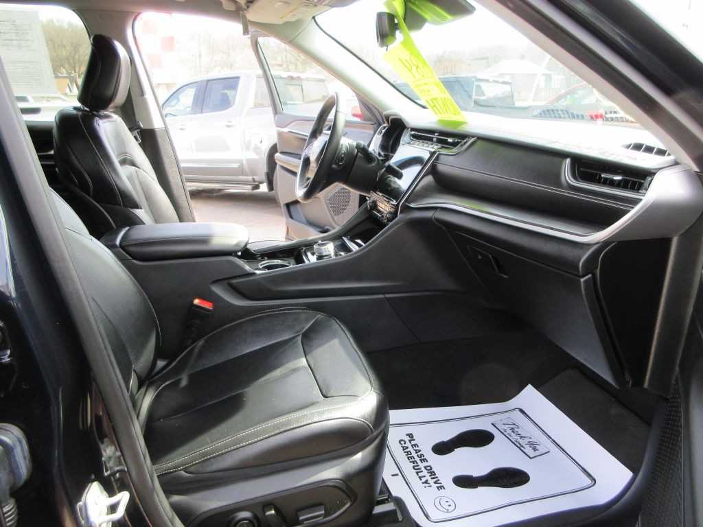 2023 Jeep Grand Cherokee Image 12