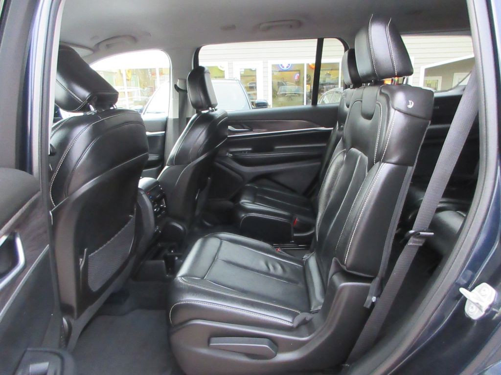 2023 Jeep Grand Cherokee Image 9