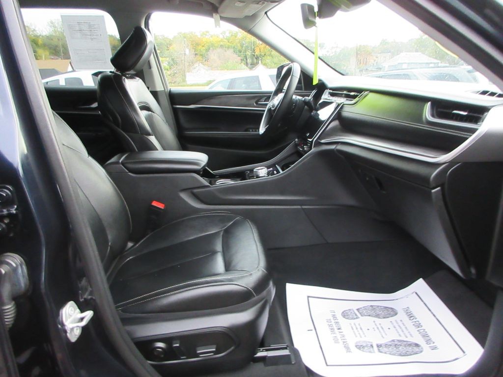 2023 Jeep Grand Cherokee Image 11