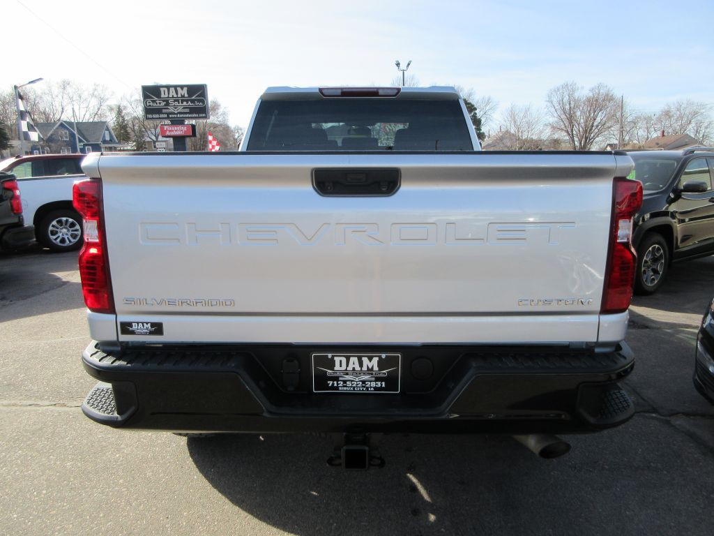 2023 Chevrolet Silverado 1500 Image 4