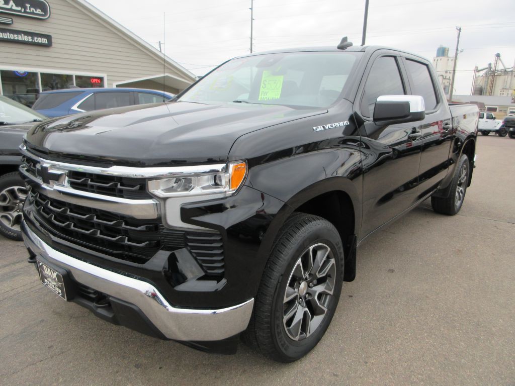 2022 Chevrolet Silverado 1500 Image 1