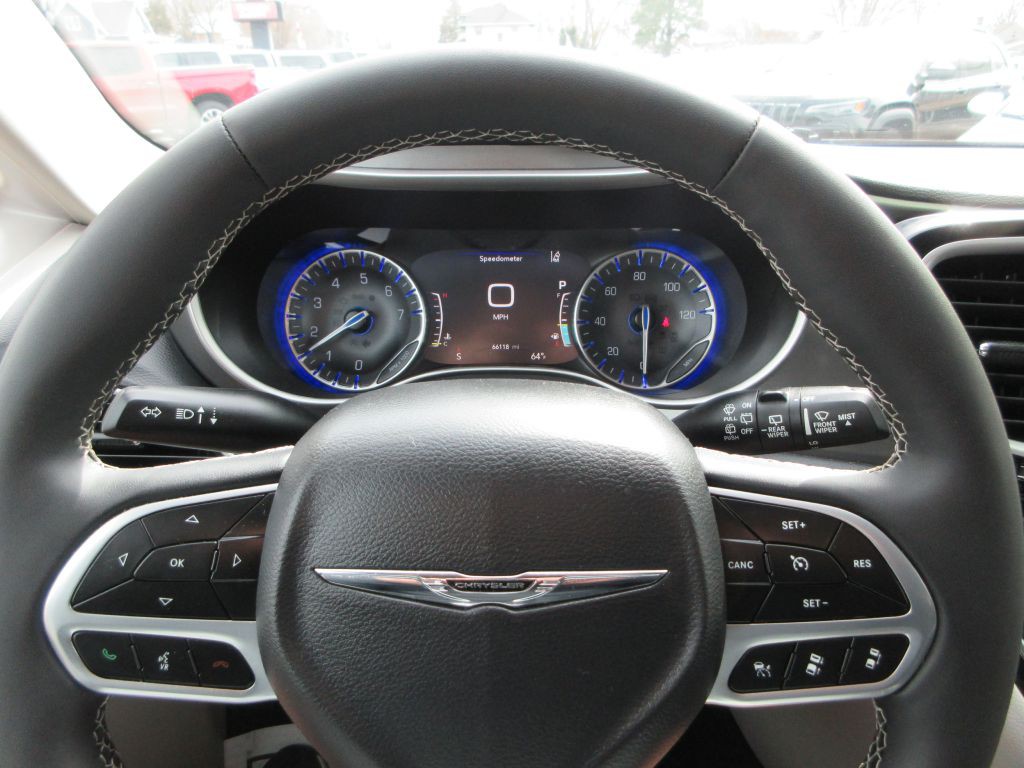 2023 Chrysler Pacifica Image 15