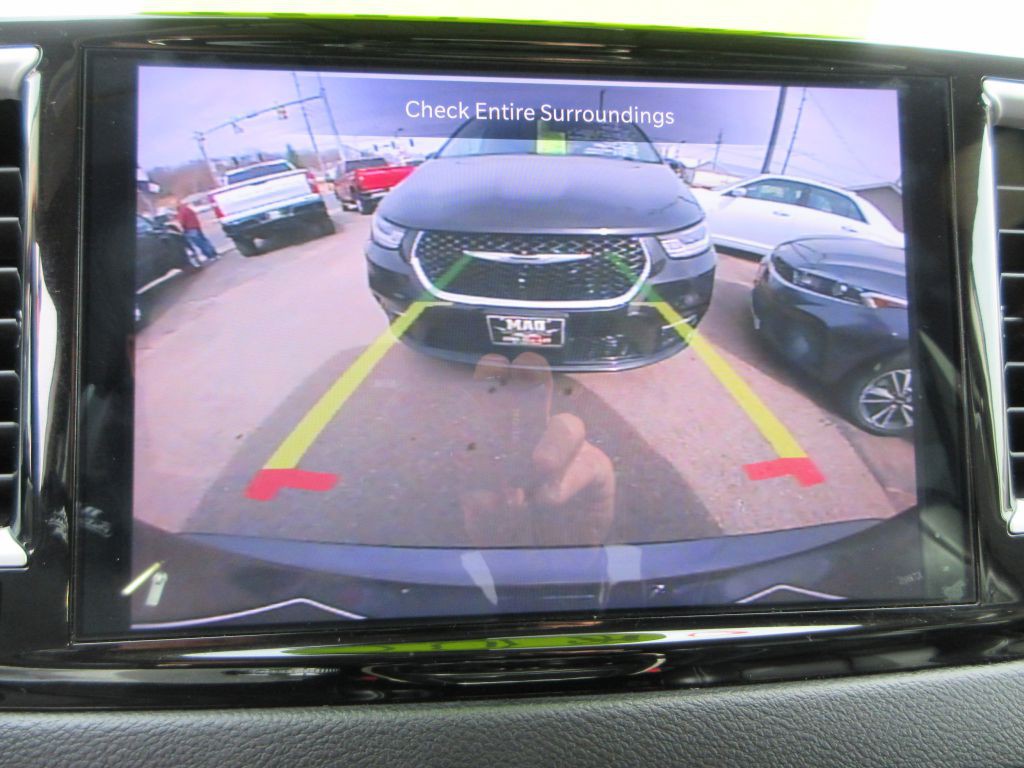 2023 Chrysler Pacifica Image 21