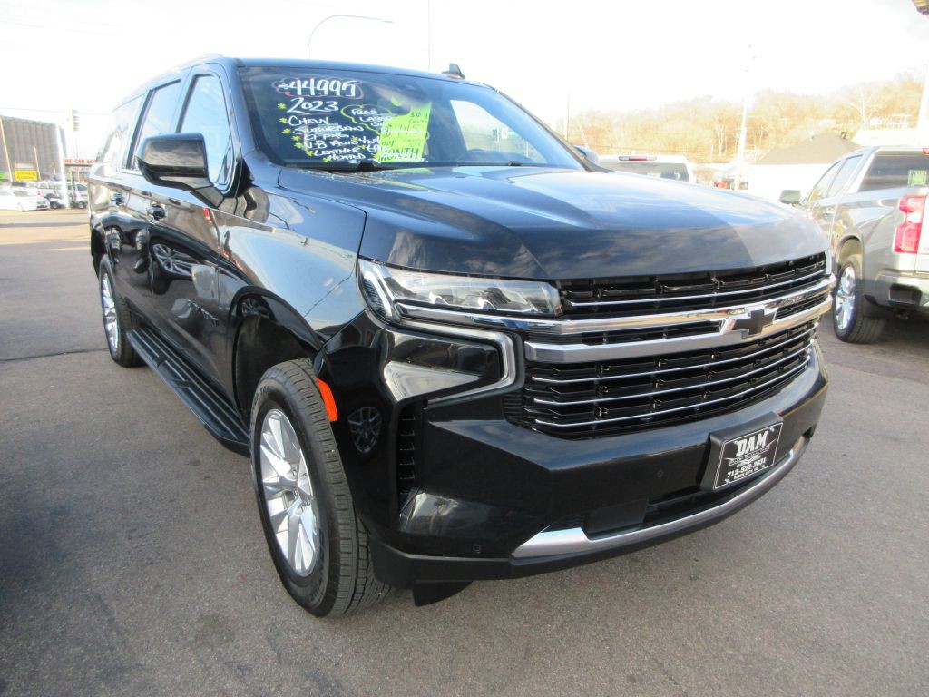 2023 Chevrolet Suburban Image 6