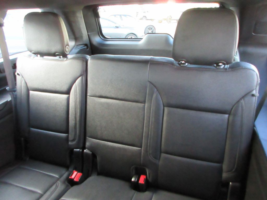 2023 Chevrolet Suburban Image 10