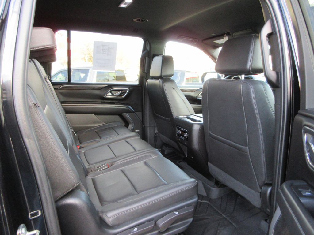 2023 Chevrolet Suburban Image 11