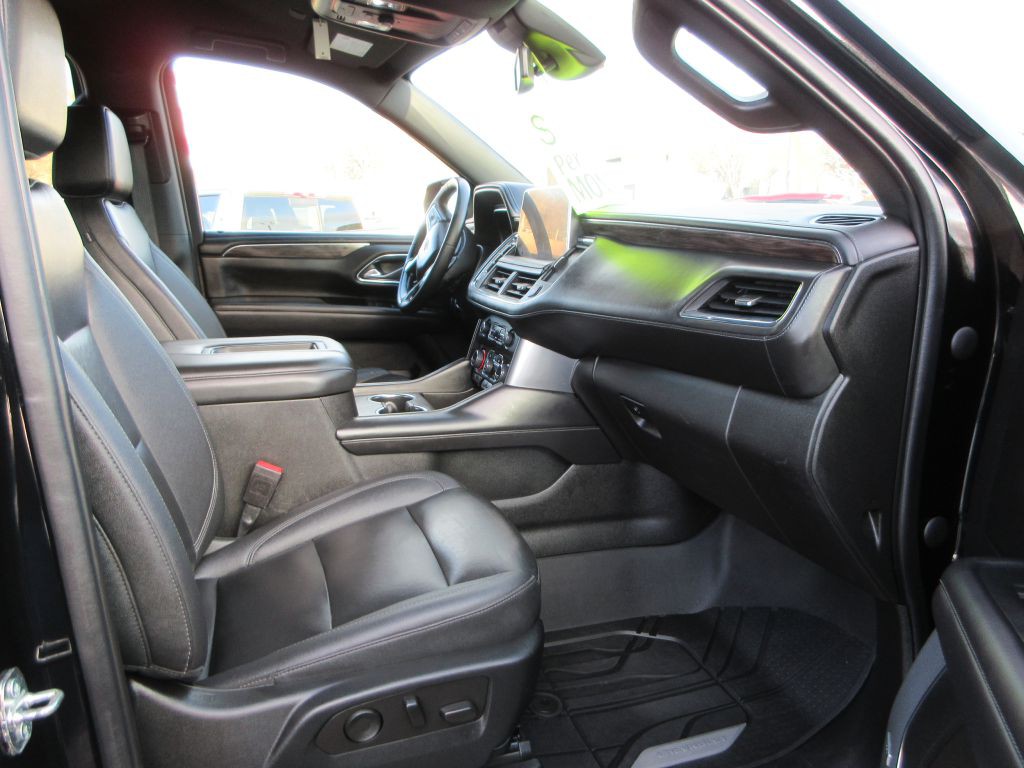 2023 Chevrolet Suburban Image 12
