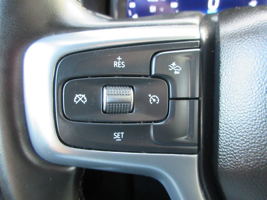 2023 Chevrolet Suburban Image 16