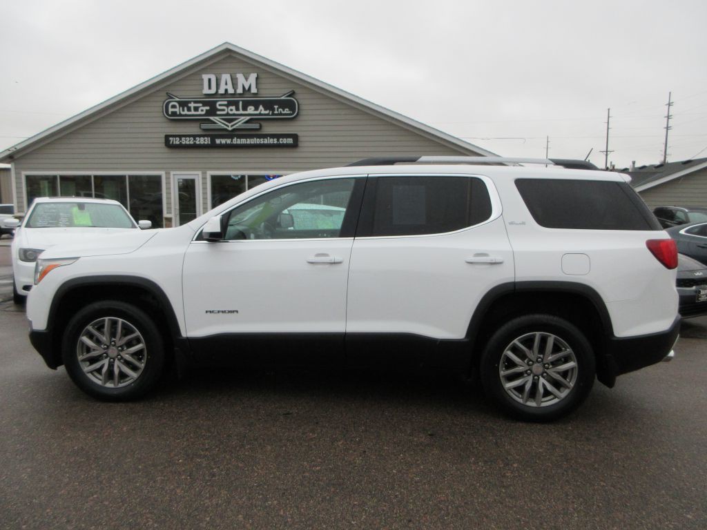 2019 GMC Acadia Image 2
