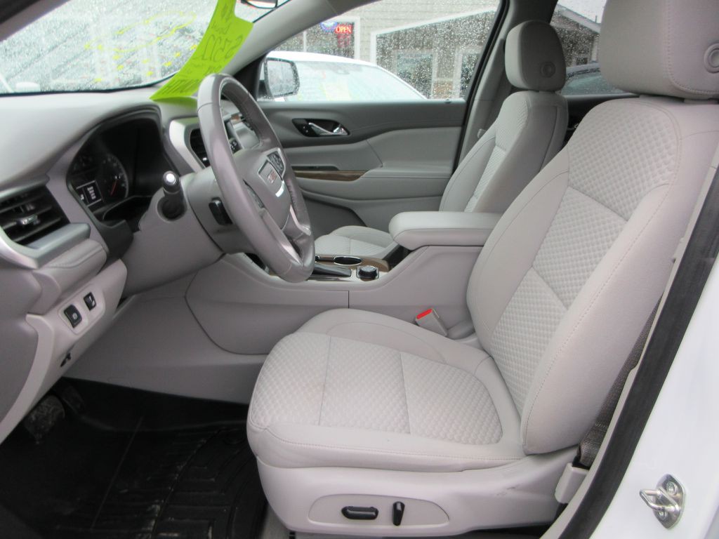 2019 GMC Acadia Image 8