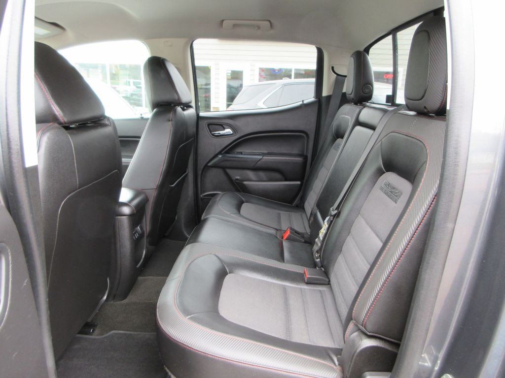 2016 GMC Canyon Image 9