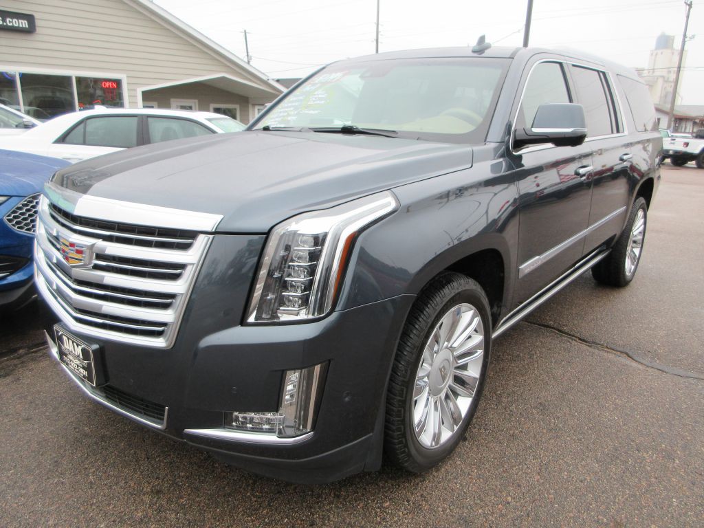 2019 Cadillac Escalade Image 1
