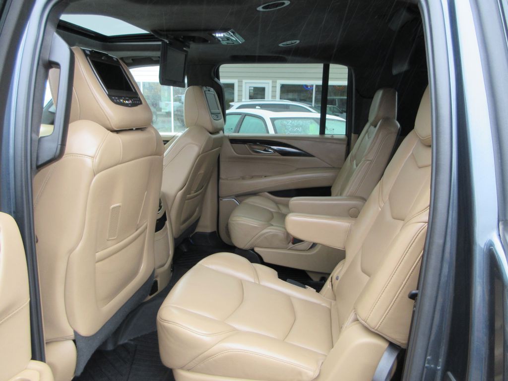 2019 Cadillac Escalade Image 9