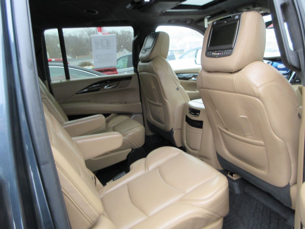 2019 Cadillac Escalade Image 11