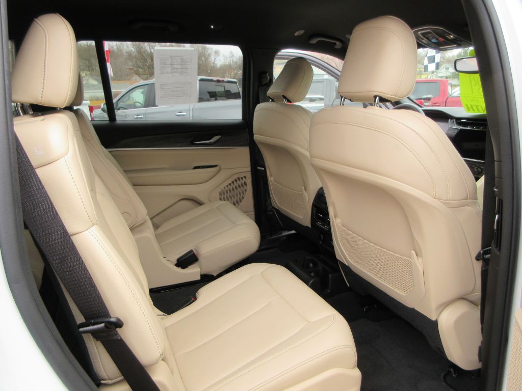 2024 Jeep Grand Cherokee Image 6