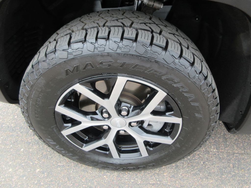 2024 Jeep Grand Cherokee Image 13