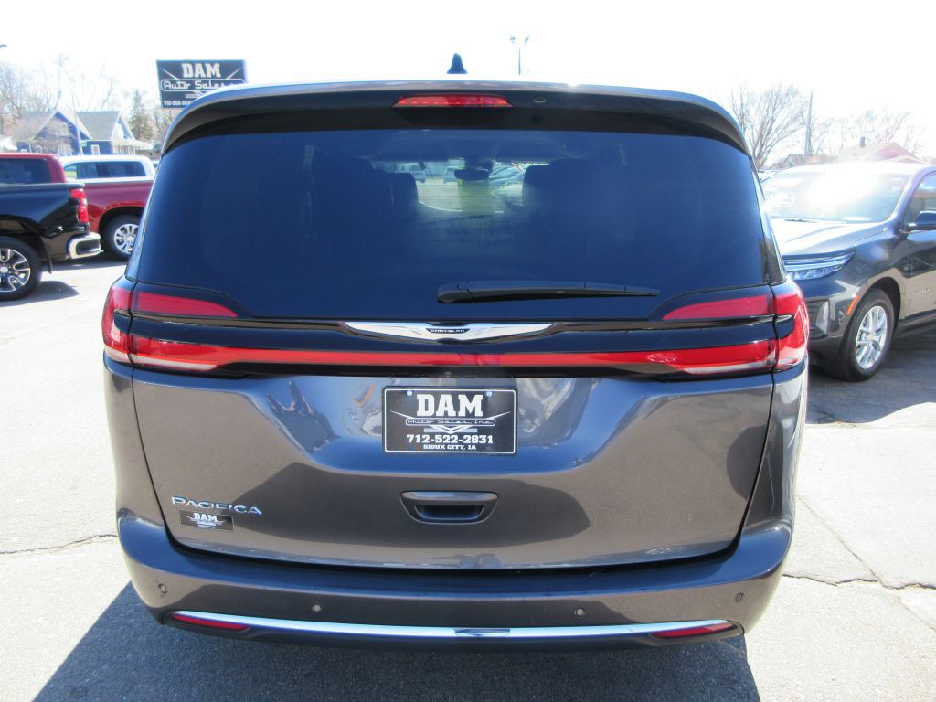 2023 Chrysler Pacifica Image 4