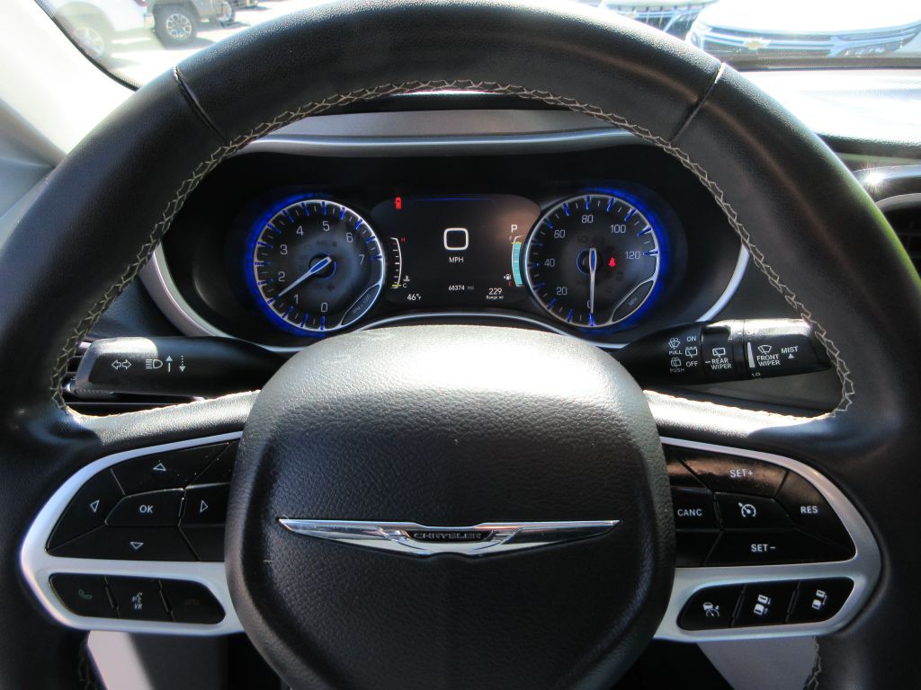 2023 Chrysler Pacifica Image 13