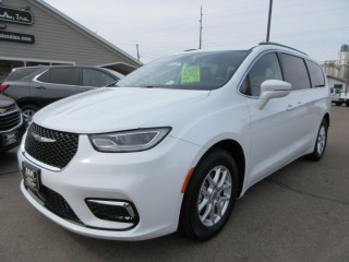 Image for 2022 Chrysler Pacifica Touring L ID: 7306517