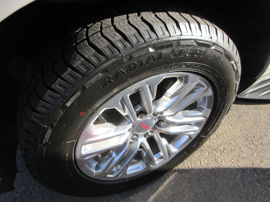 2021 GMC Yukon Image 20