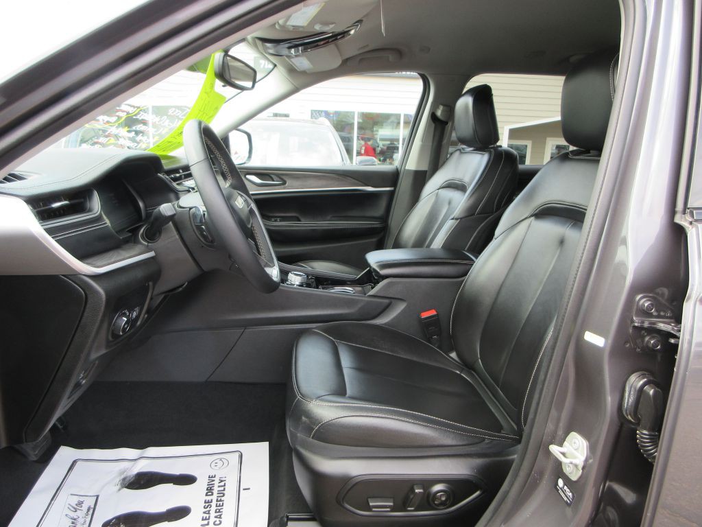2023 Jeep Grand Cherokee Image 8