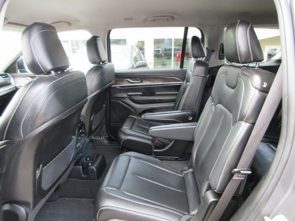 2023 Jeep Grand Cherokee Image 9