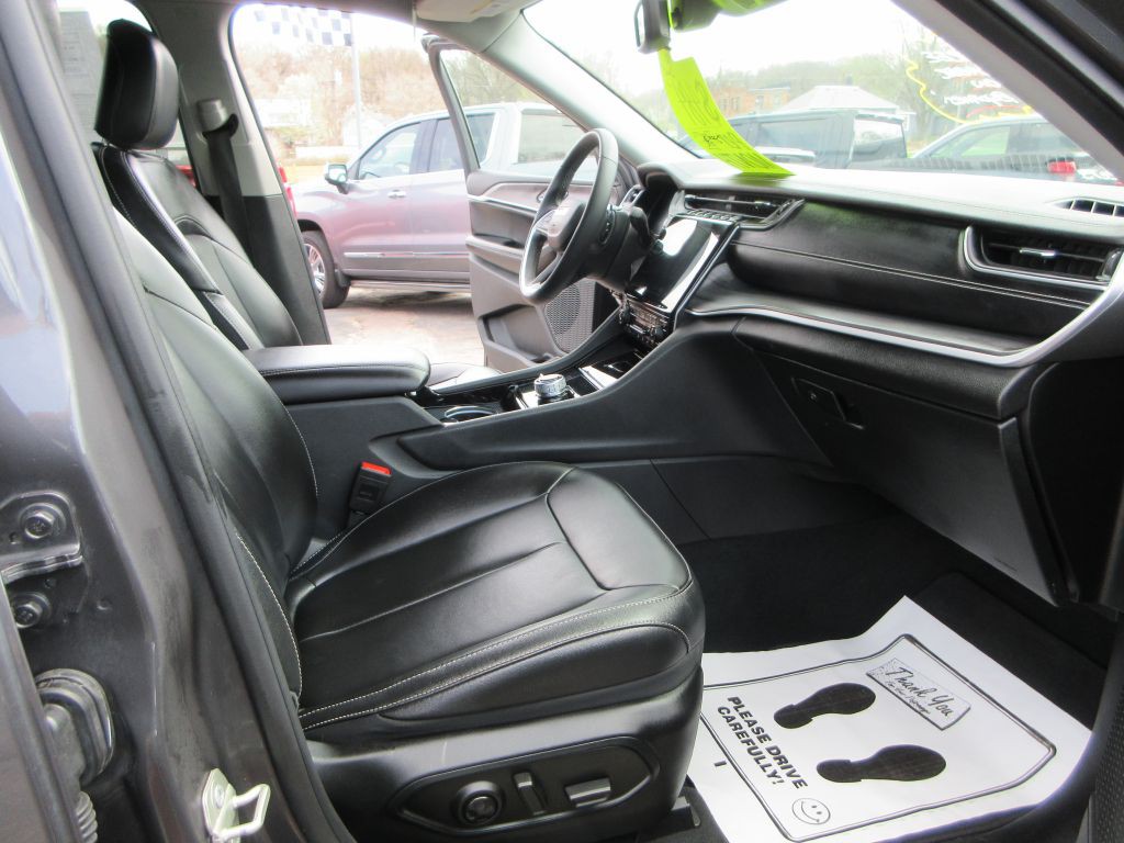 2023 Jeep Grand Cherokee Image 12
