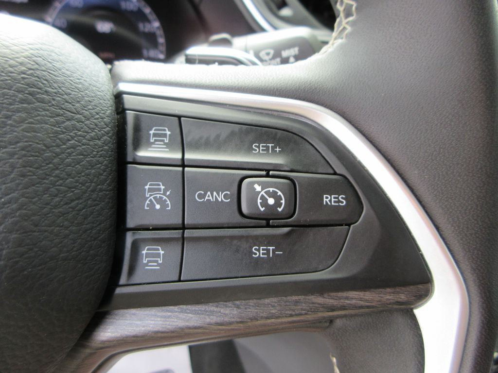 2023 Jeep Grand Cherokee Image 17