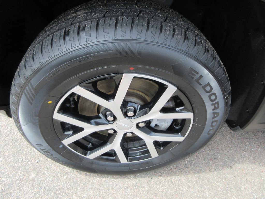 2023 Jeep Grand Cherokee Image 18