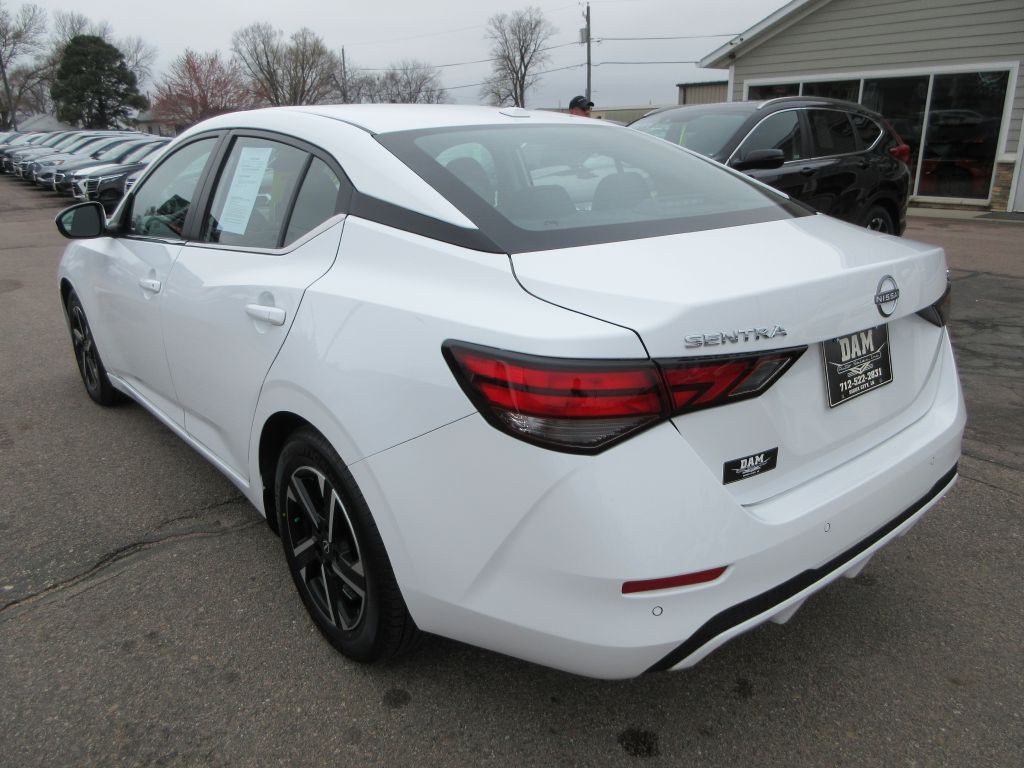2024 Nissan Sentra Image 3