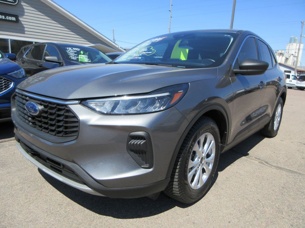 2024 Ford Escape Image 1