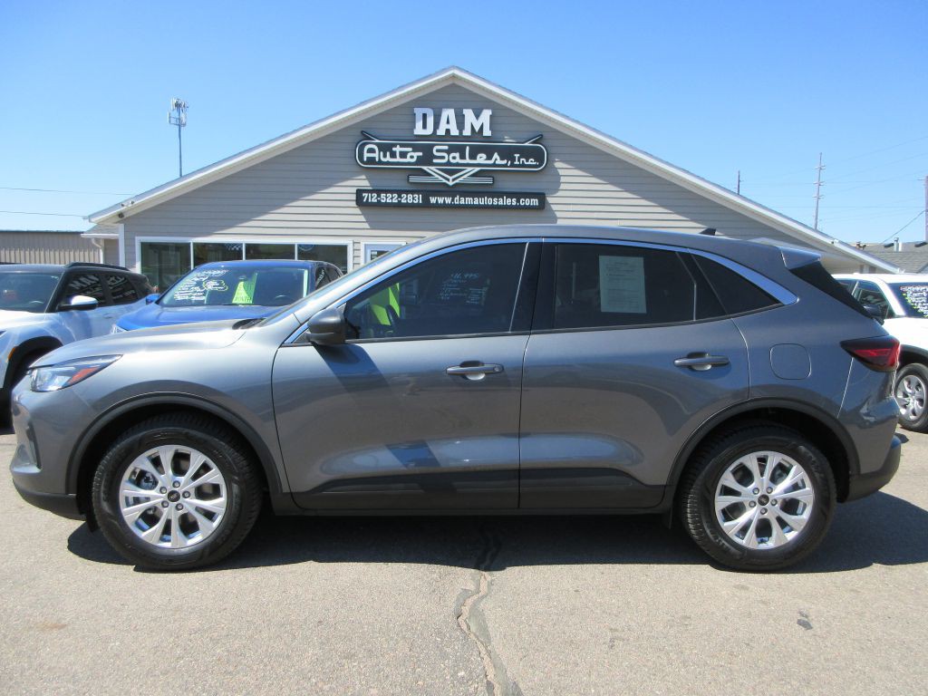 2024 Ford Escape Image 2