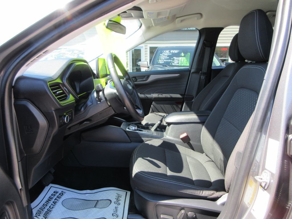2024 Ford Escape Image 8