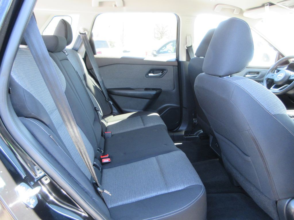 2023 Nissan Rogue Image 11