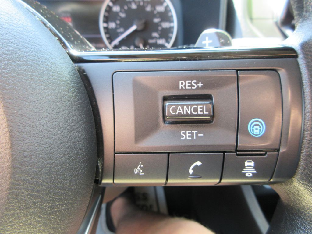 2023 Nissan Rogue Image 17